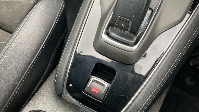 Vauxhall Grandland 1.5 Turbo D Ultimate 5dr Auto Diesel Hatchback